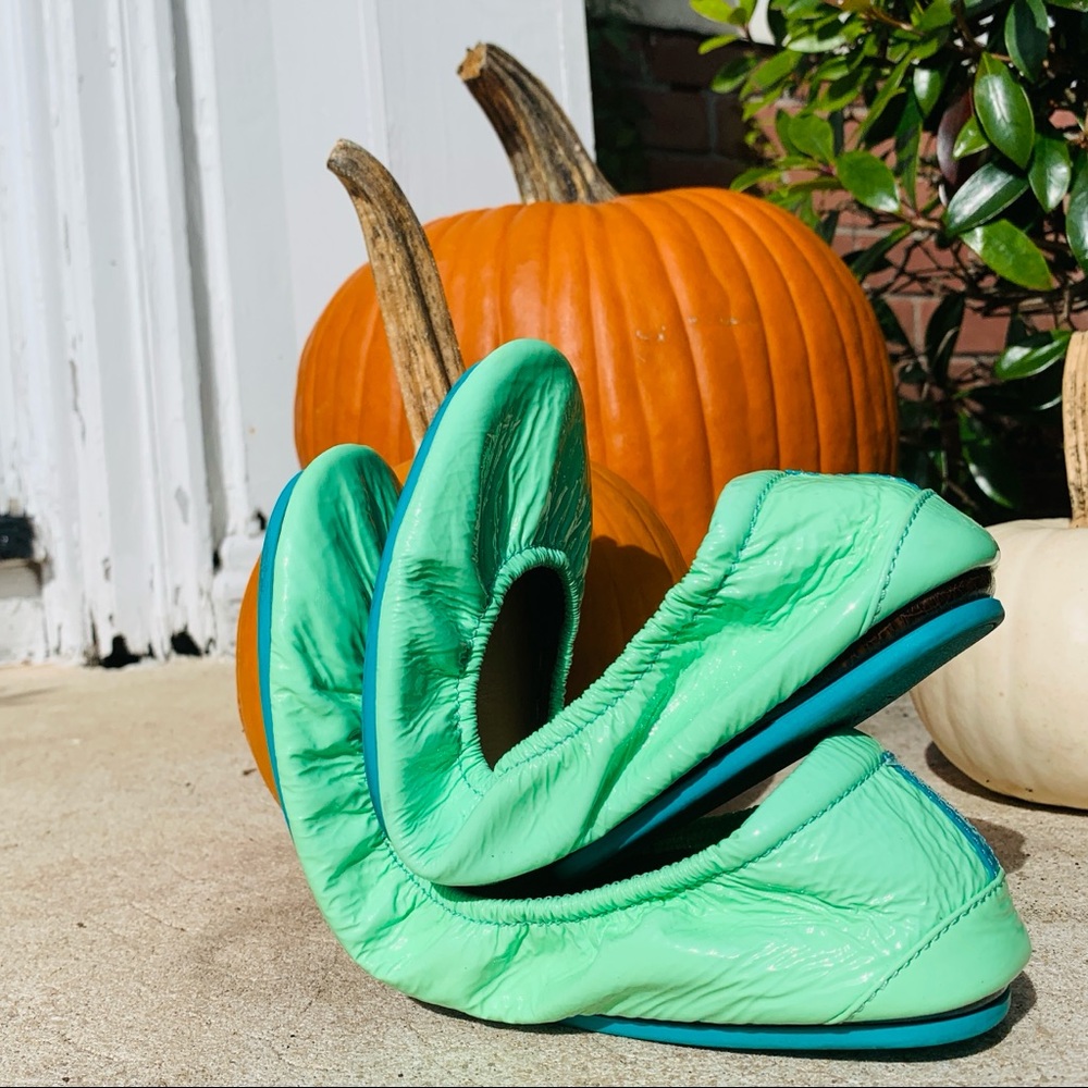 Mint patent green tieks size 9 🍬MINT🍬 FAVORITE!
